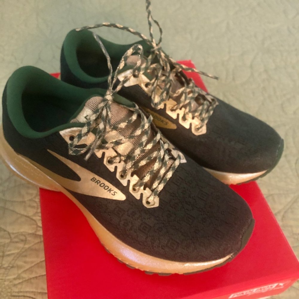 Brooks Launch 7 Road-Running Shoes - Women's, Size 6